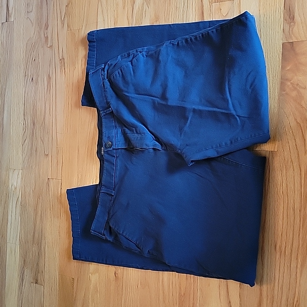 34x34 IZOD Slacks